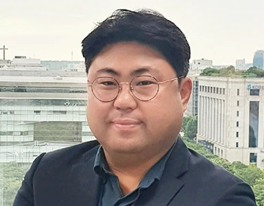 최진욱 사진